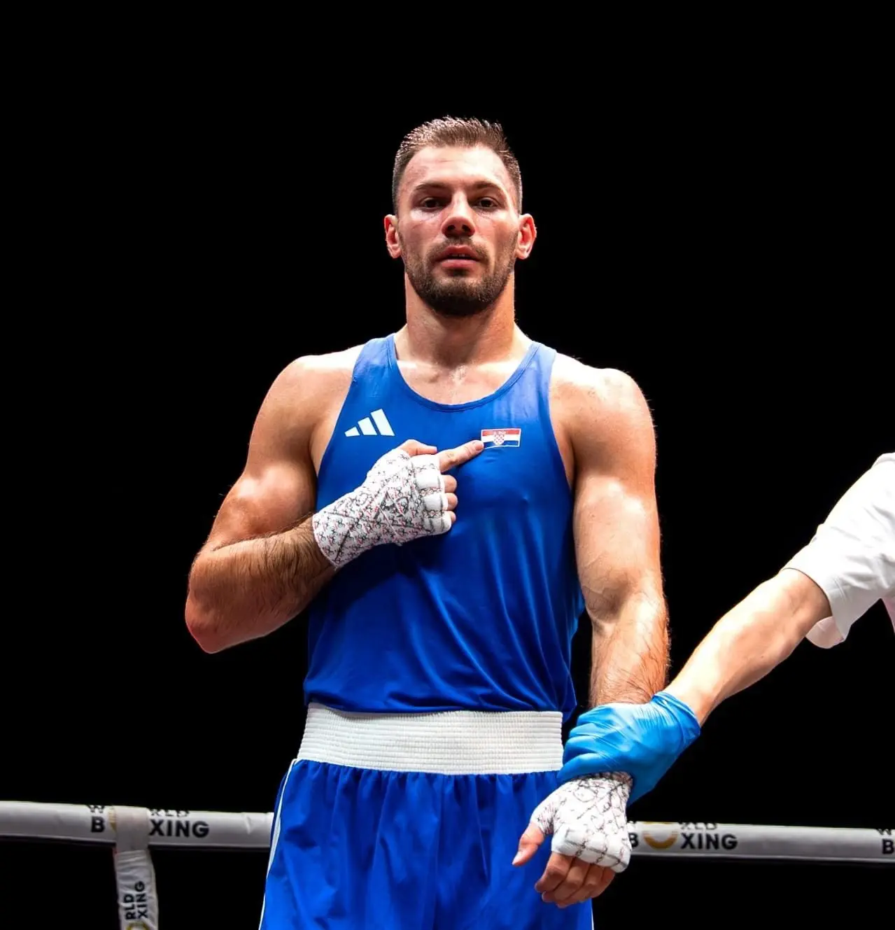 Brončani Gabrijel Veočić donio svjetsku medalju HR-boksu nakon punih 20 godina.