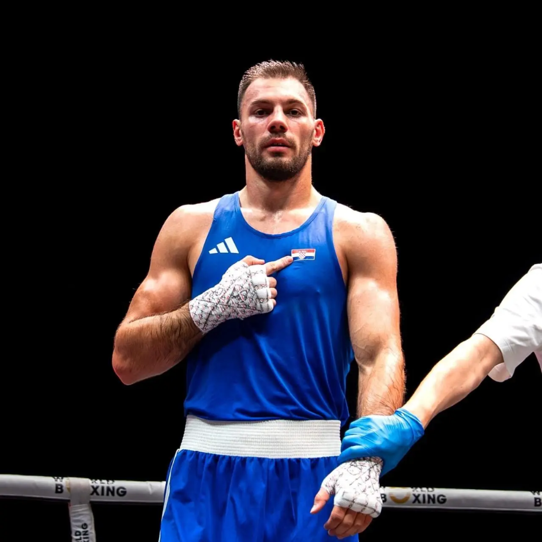 Brončani Gabrijel Veočić donio svjetsku medalju HR-boksu nakon punih 20 godina.