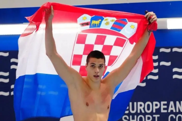 Sjajni plivač Jere Hribar europski prvak na 50 m i doprvak na 100 m slobodno