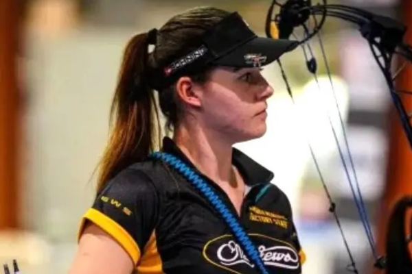 Streličarki Amandi Mlinarić srebrno odličje na dvoranskom turniru s najjačom svjetskom konkurencijom