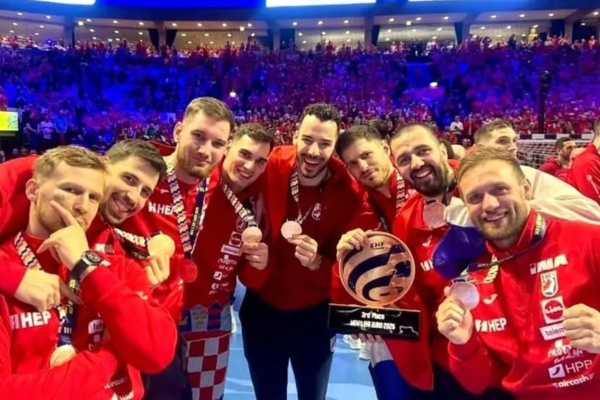 Hrvatski rukometaši osvojili brončanu medalju na EP-u; bez dočeka u središtu Zagreba